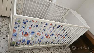 lettino  culla bianco  Ikea,