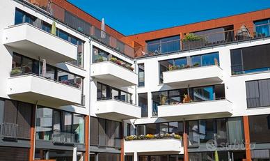 Artigiano,aiuta impresedile idraulica elettric Bra