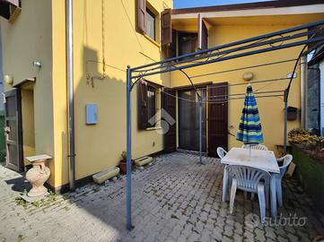 CASA SEMINDIPENDENTE A CAMPEGINE