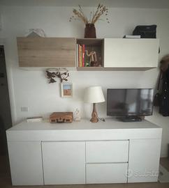 Mobile soggiorno con tavolo