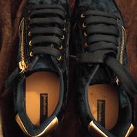 scarpe da ginnastica