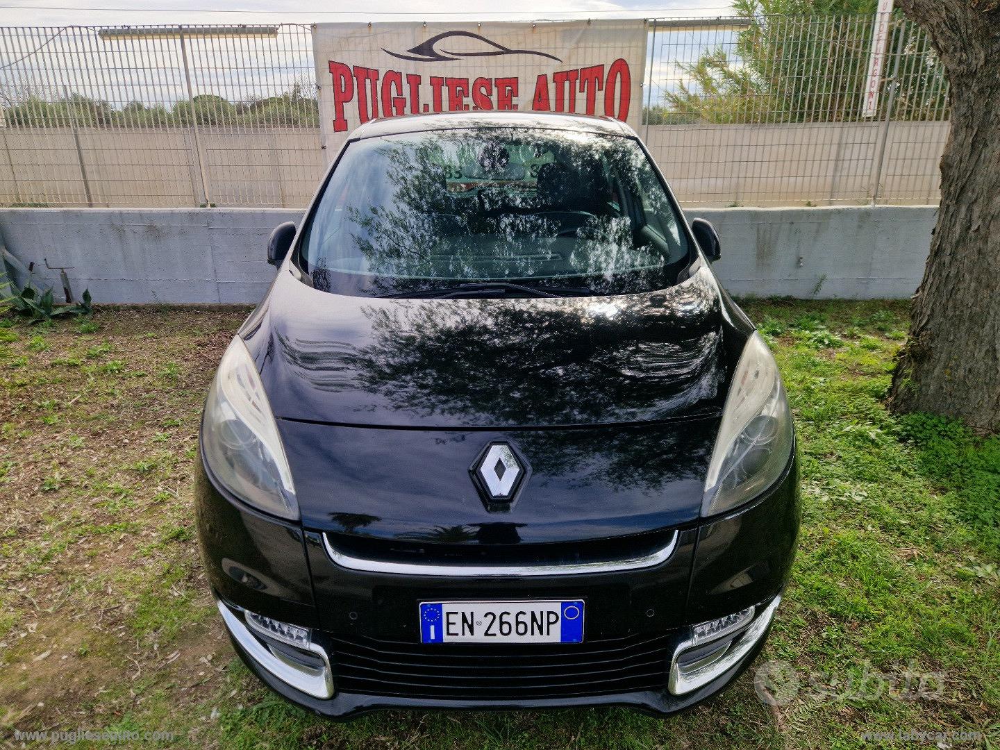 Renault Scenic 2012 photo 2