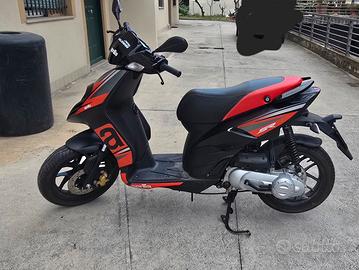 Scooter Aprilia SR 50