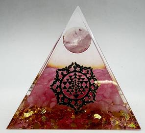 Piramide Orgonite Quarzo Rosa Ottone