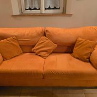 Divano e pouf in microfriba