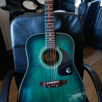 Chitarra acustica vintage 