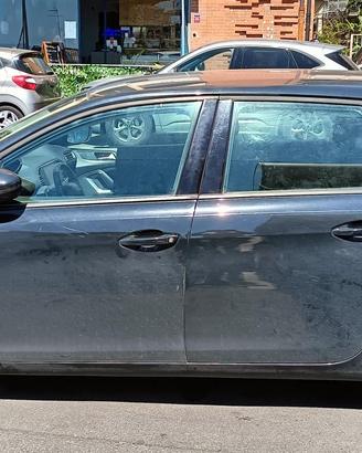 Auto Family Station wagon 