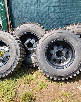 gomme e cerchi per Suzuki samurai 413