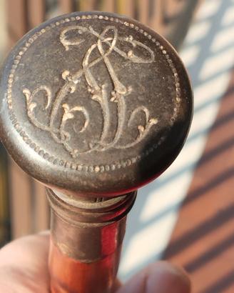 Bastone da passeggio con monogramma