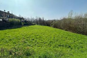 Terreno di 1000 m² a Castello di Brianza