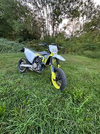 Husqvarna 701 Supermoto - 2022