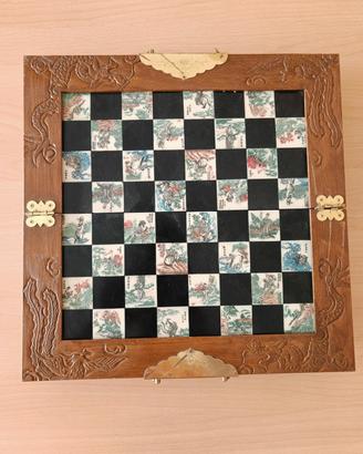 Scacchiera Vintage Cinese in Legno Intagliato