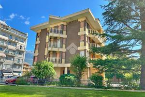 3 LOCALI A AOSTA