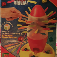 Gioco attento alla biglia