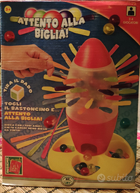 Gioco attento alla biglia