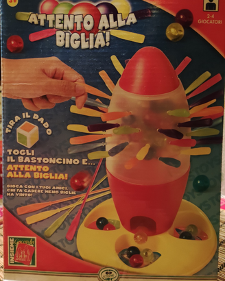Gioco attento alla biglia