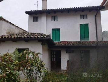 Immobile in asta di 237 m² con 4 locali a Carlino