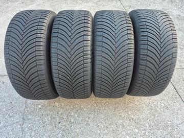 4. Gomme.   235  / 55. /  R 17.  4 stagione 