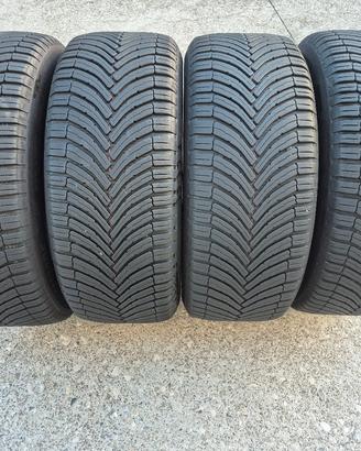 4. Gomme.   235  / 55. /  R 17.  4 stagione 