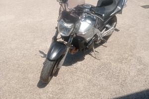 Suzuki GSR 600