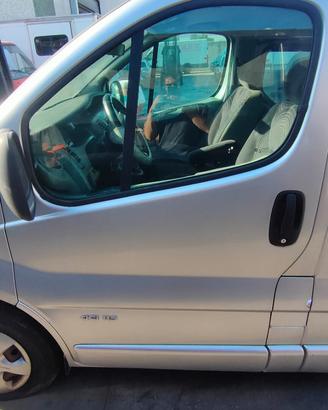 RENAULT TRAFIC 2008 PORTA ANTERIORE SX/DX