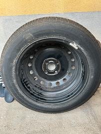 Pneumatico estivo Bridgestone con cerchione