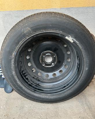 Pneumatico estivo Bridgestone con cerchione