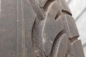 gomme auto 235/55/17r