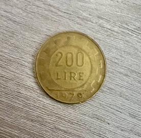 200 lire lavoro del 1979 con errore di conio
