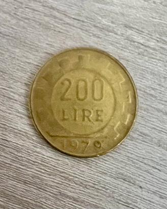 200 lire lavoro del 1979 con errore di conio