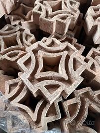 Mattonelle Gelosie terracotta ornamenti fienili