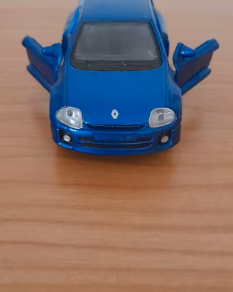 Renault Clio V6 Sport scala 1:39 - Maisto