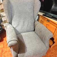 Poltrona con alzata assistita