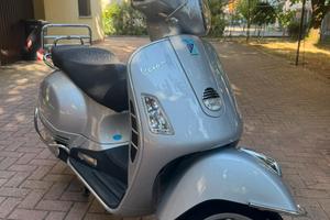 Vespa gts 250