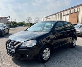 Volkswagen Polo 1.2 benzina Neopatentati