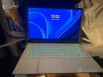 Notebook Alienware M17 R4 - Lunar White