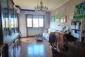 Appartamento di 86 m² con 3 locali e box auto a Pa