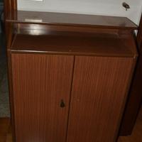 Mobiletto svuotatasche