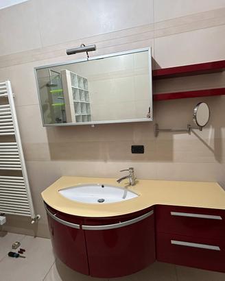 Mobile bagno con specchiera