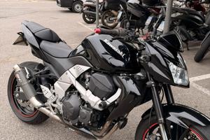 Kawasaki z750  2010