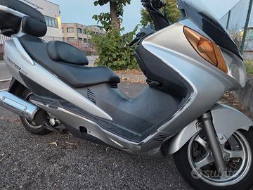  Burgman 40