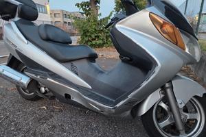  Burgman 40