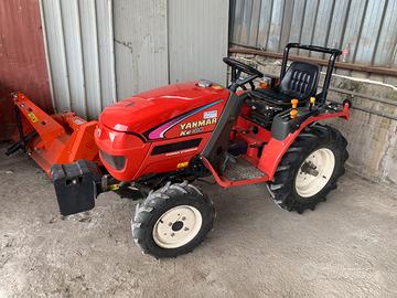 Trattore 4x4 Yanmar ke-160 anno 2012