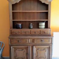 Piattaia e credenza in noce massello 