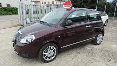 Lancia Ypsilon 1.3 MJT 75 CV Platino