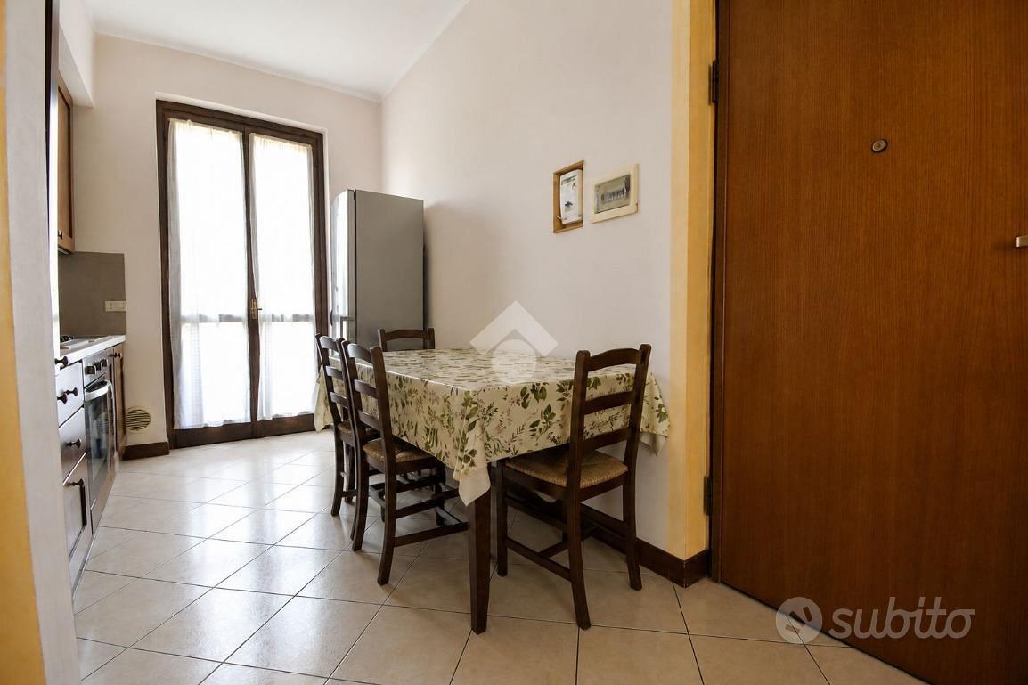 3 LOCALI A CAPONAGO - Vista 4
