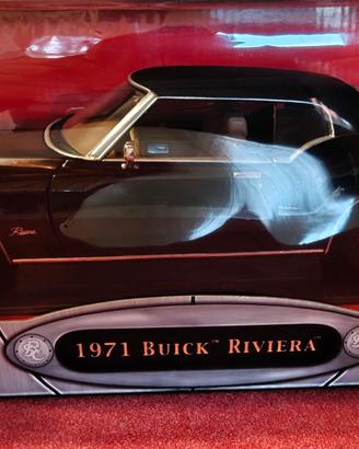 Modellino 1:18 Buick Riviera 1971