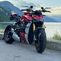 Ducati Streetfighter V4S