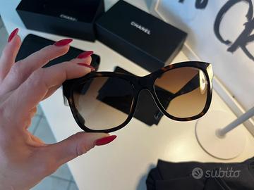 occhiali da sole Chanel