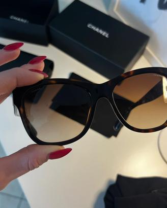 occhiali da sole Chanel